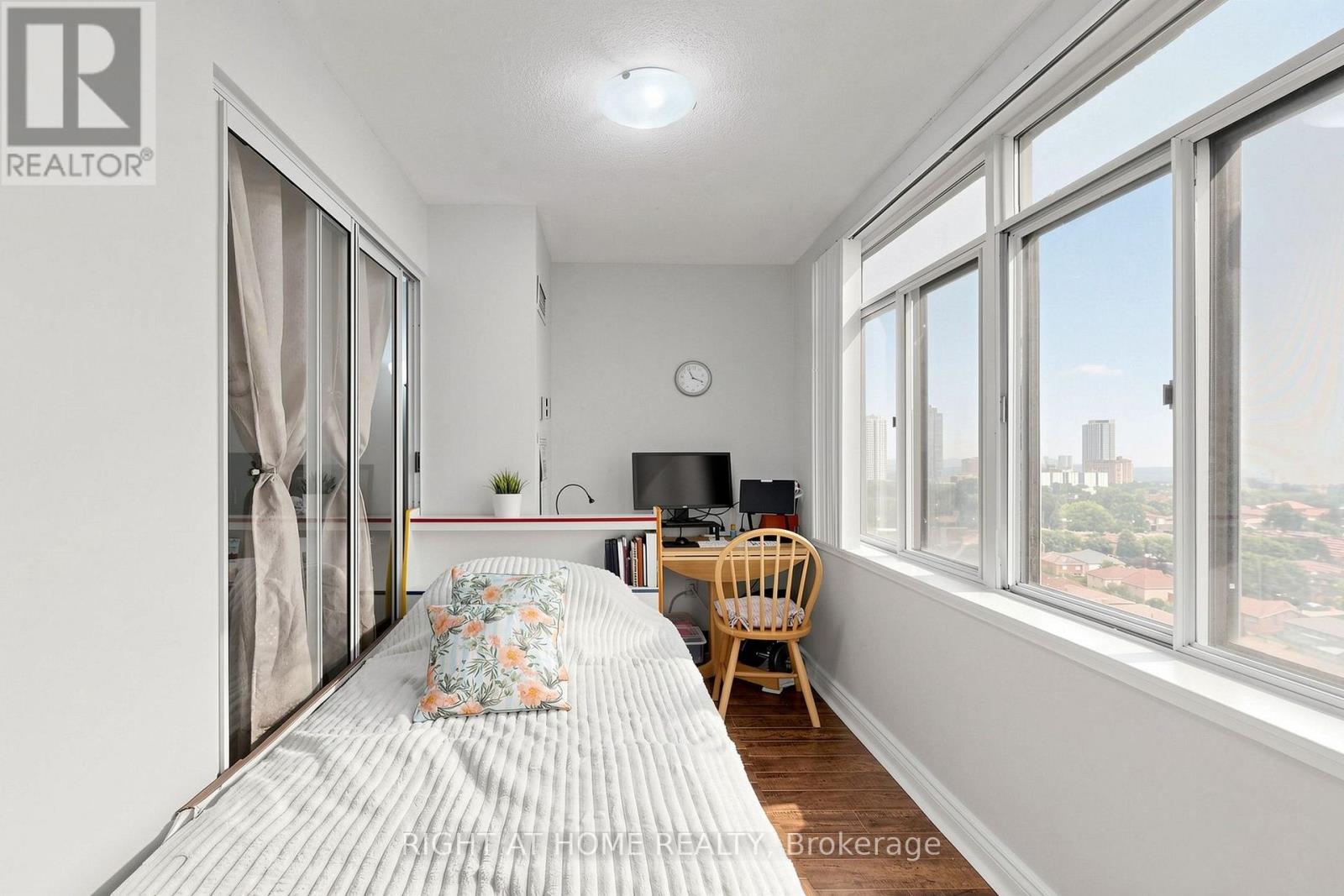 Ph9 - 300 Webb Drive, Mississauga, Ontario L5B 3W3 - Photo 14 - W13572740