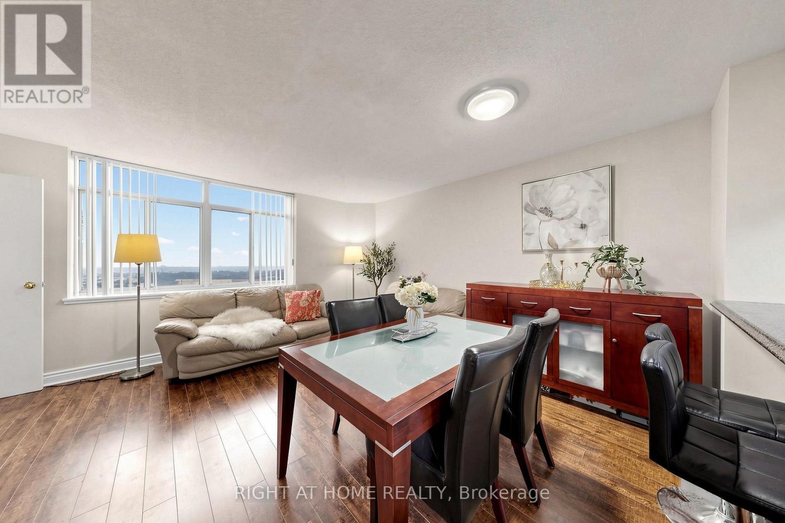 Ph9 - 300 Webb Drive, Mississauga, Ontario L5B 3W3 - Photo 2 - W13572740