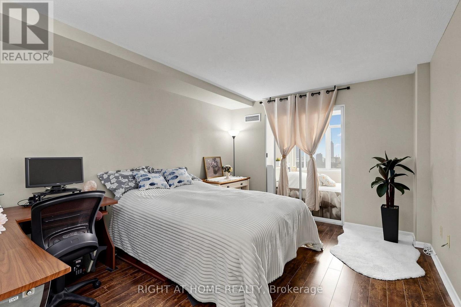 Ph9 - 300 Webb Drive, Mississauga, Ontario L5B 3W3 - Photo 13 - W13572740