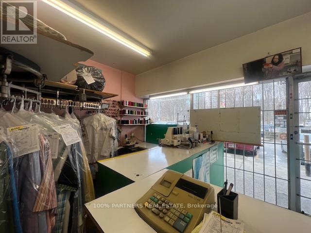 1581 Ellesmere Road, Toronto, Ontario  M1P 2Y3 - Photo 4 - E13459764