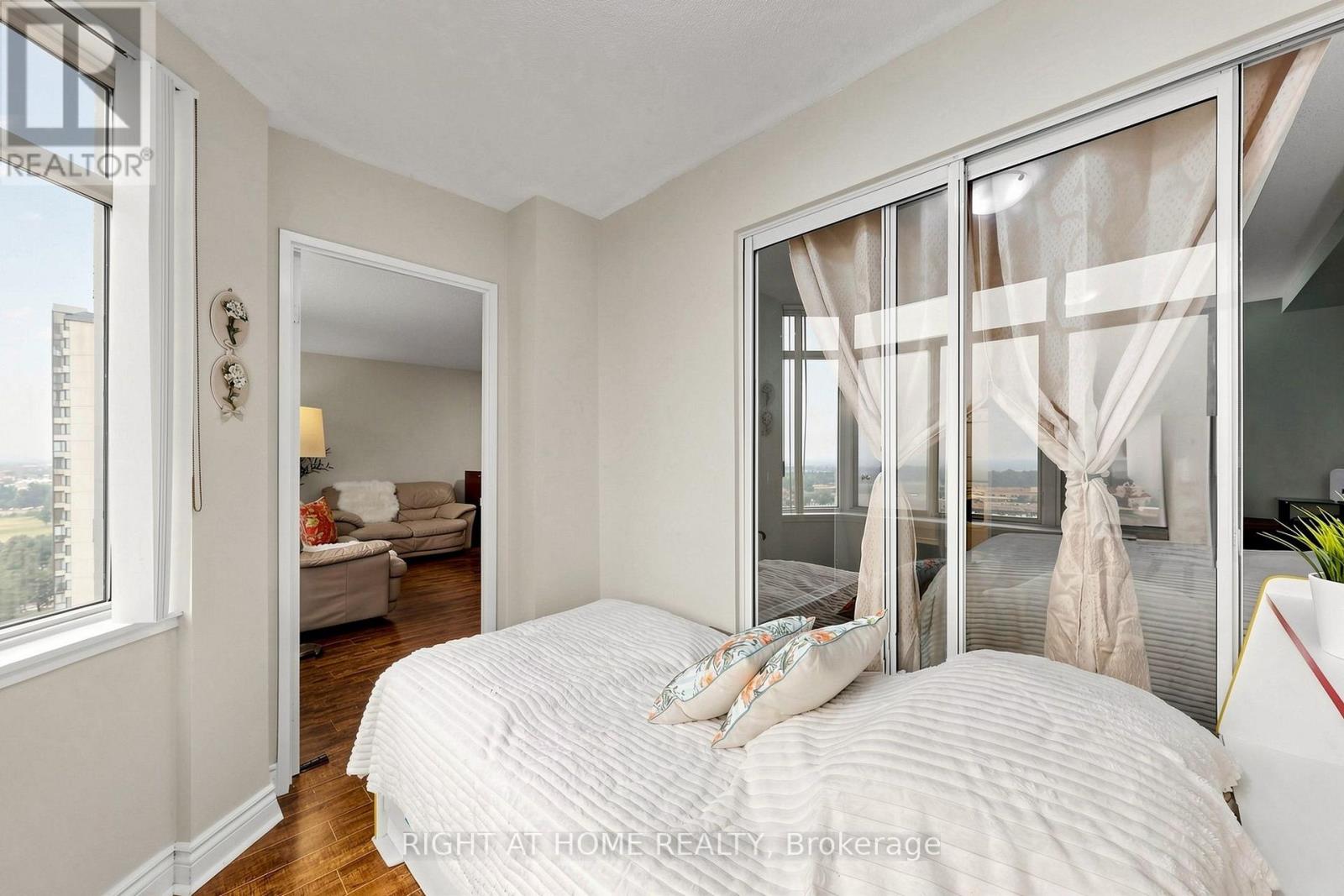 Ph9 - 300 Webb Drive, Mississauga, Ontario L5B 3W3 - Photo 16 - W13572740