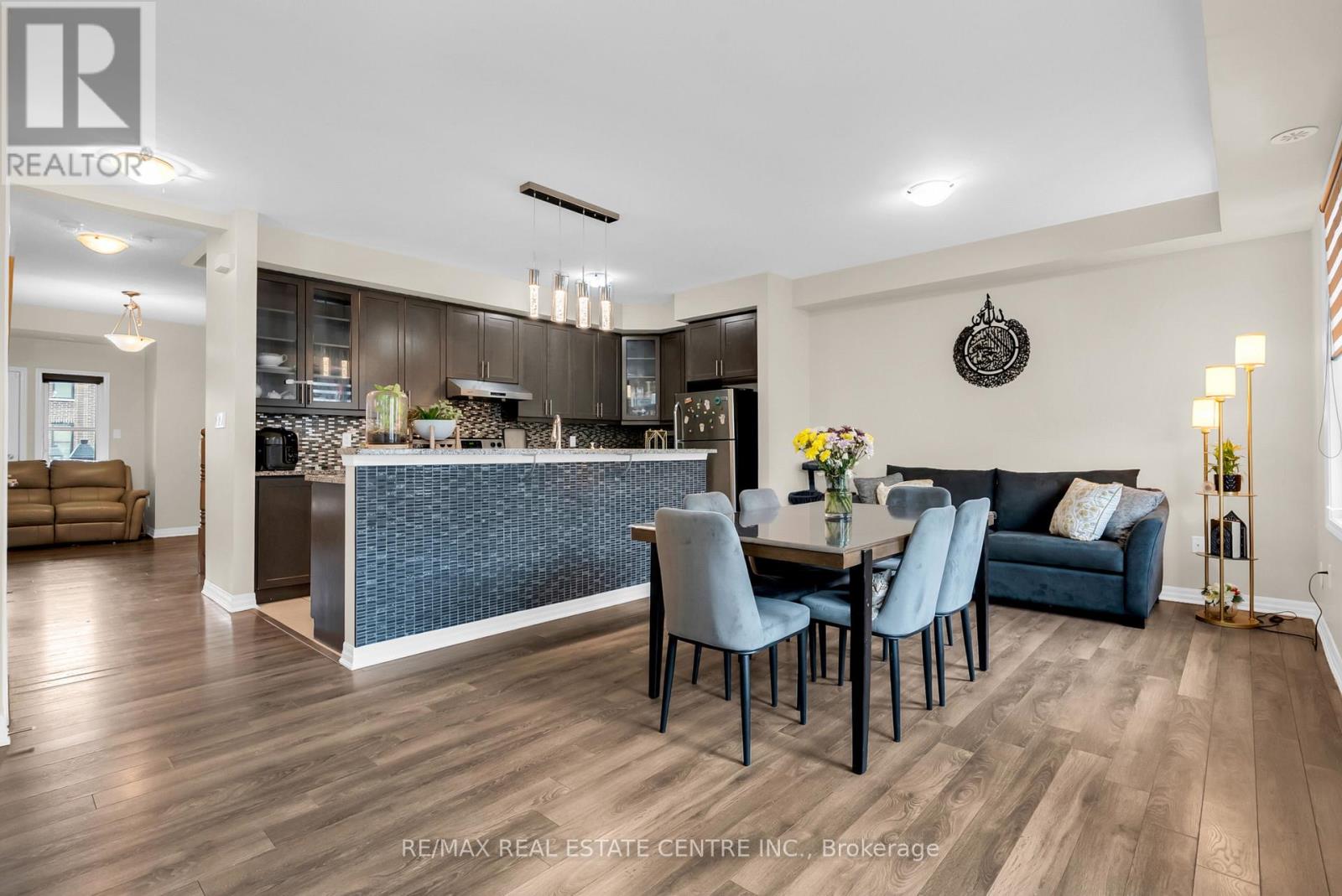 3063 George Savage Avenue, Oakville, Ontario  L6M 0Y9 - Photo 3 - W13577224