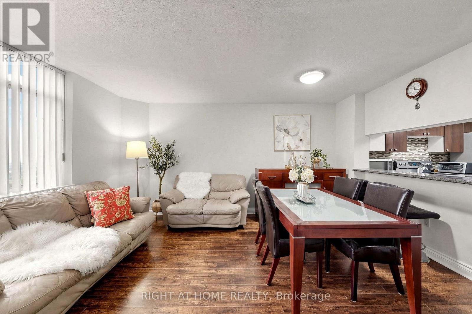 Ph9 - 300 Webb Drive, Mississauga, Ontario L5B 3W3 - Photo 4 - W13572740