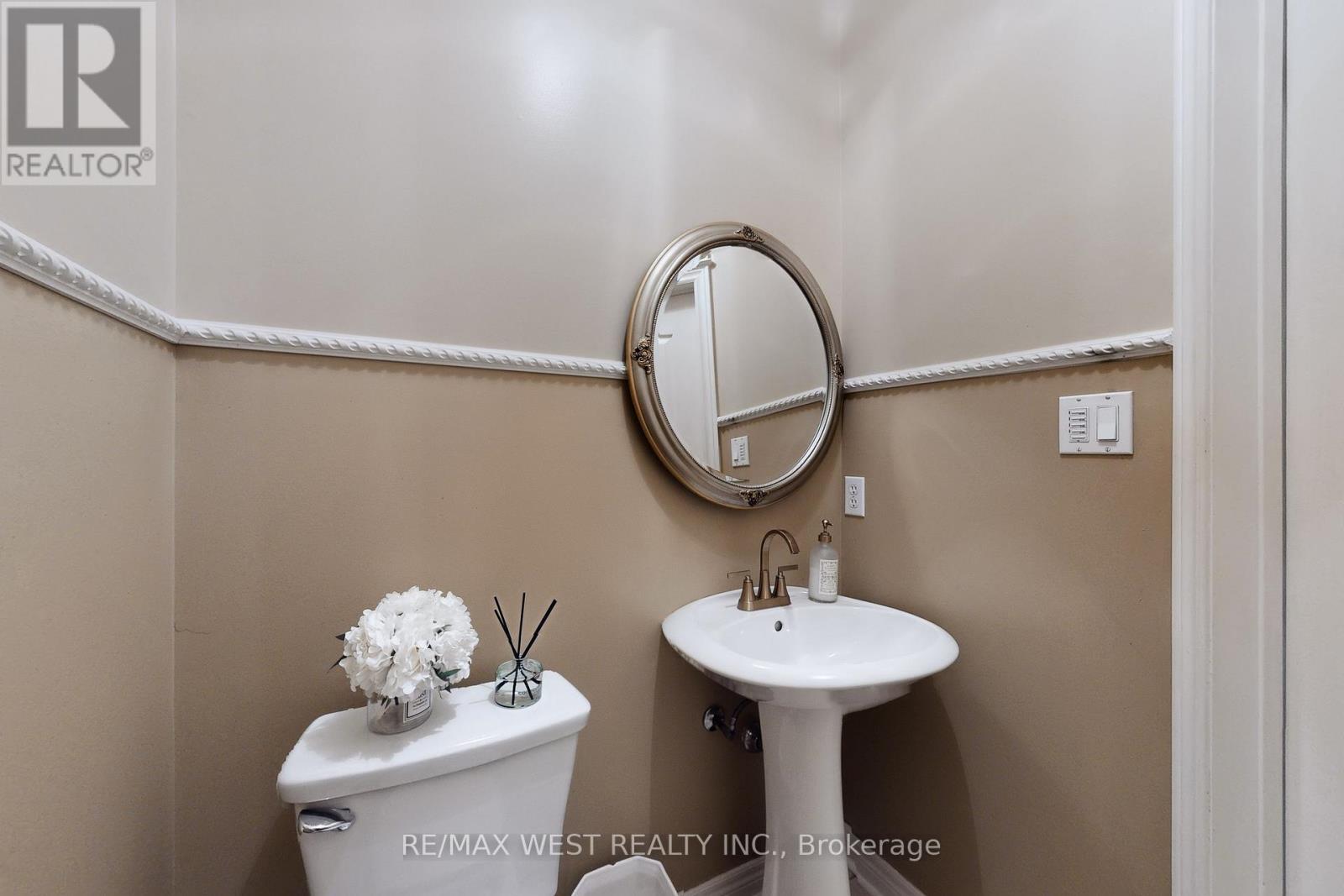338 Mcbride Crescent, Newmarket, Ontario  L3X 2W3 - Photo 16 - N13596736
