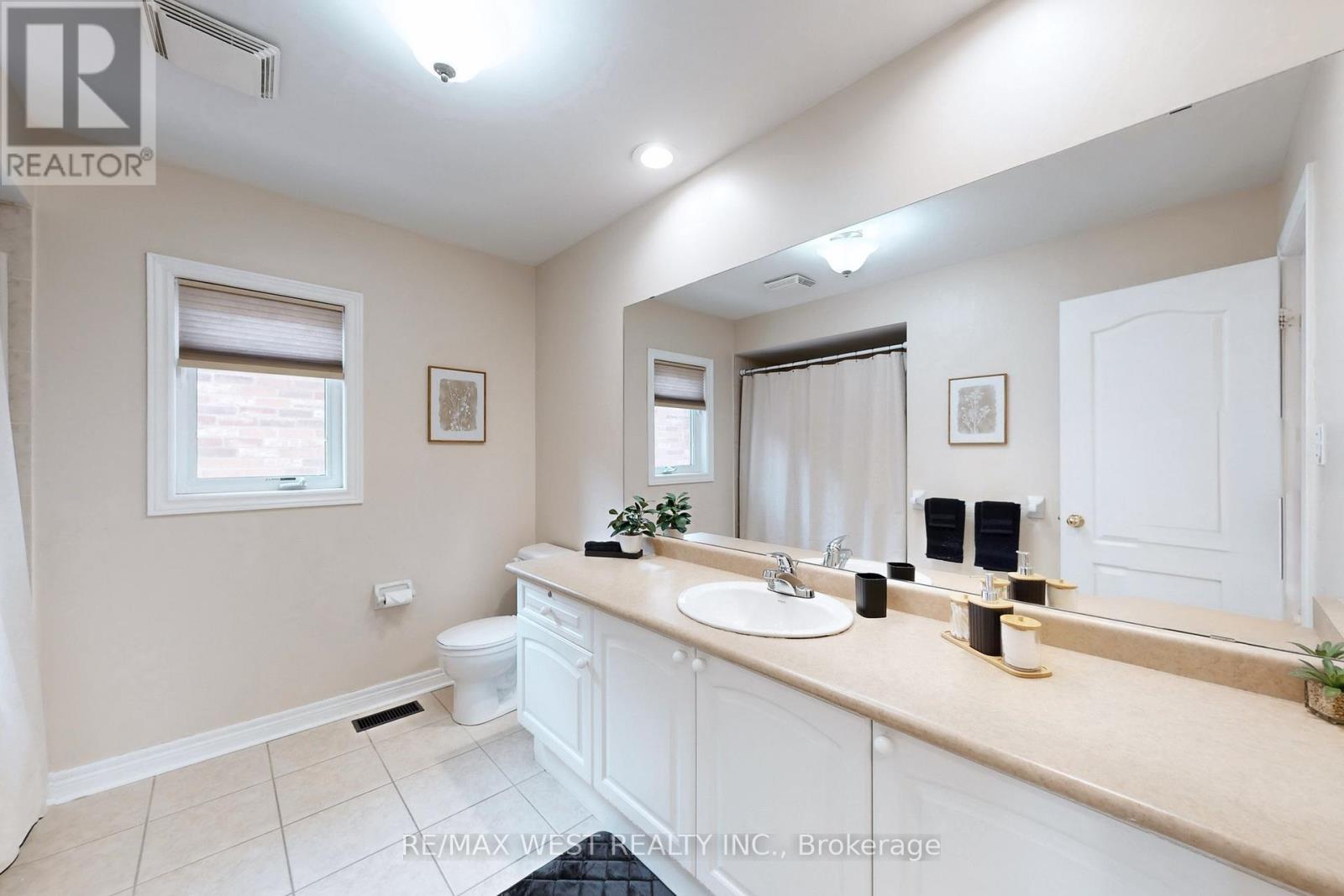338 Mcbride Crescent, Newmarket, Ontario  L3X 2W3 - Photo 24 - N13596736
