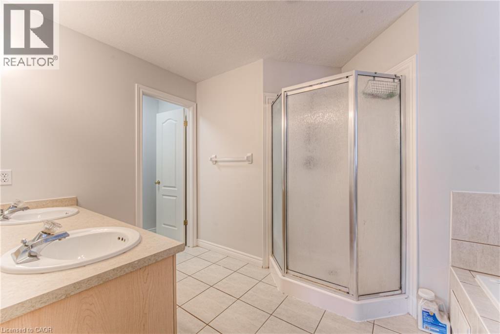 722 Salzburg Drive, Waterloo, Ontario  N2V 2N7 - Photo 19 - 40856168