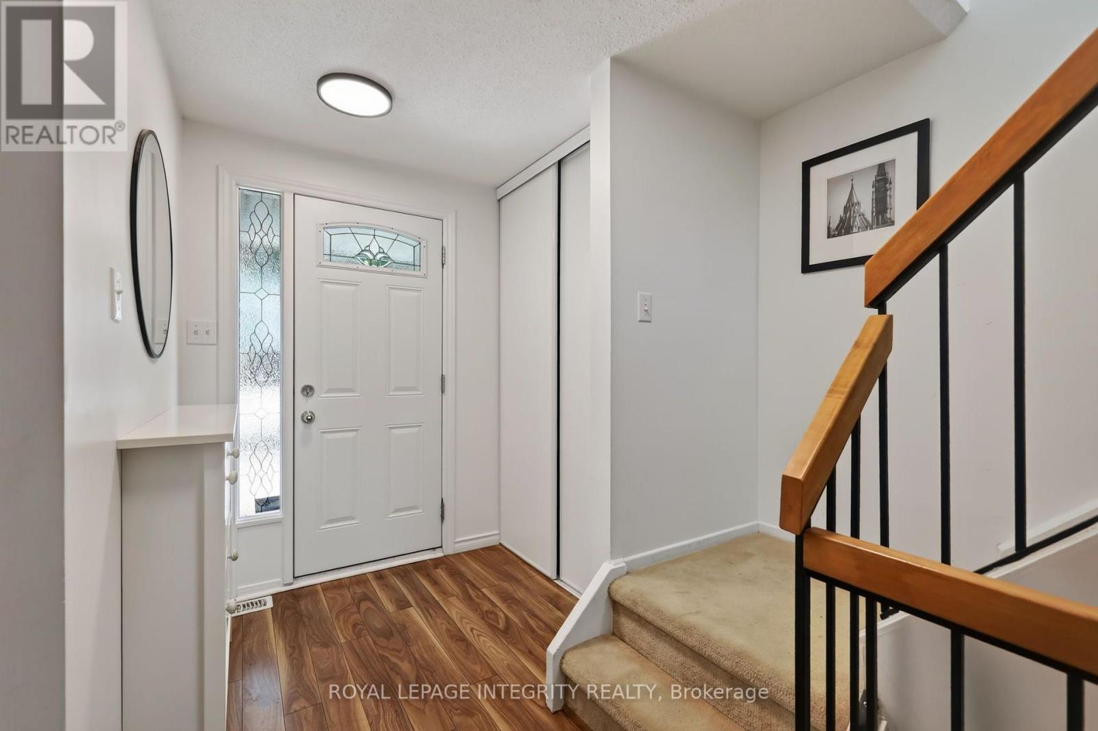 1723 Lafrance Drive, Ottawa, Ontario K1E 2H1 - Photo 4 - X13698964