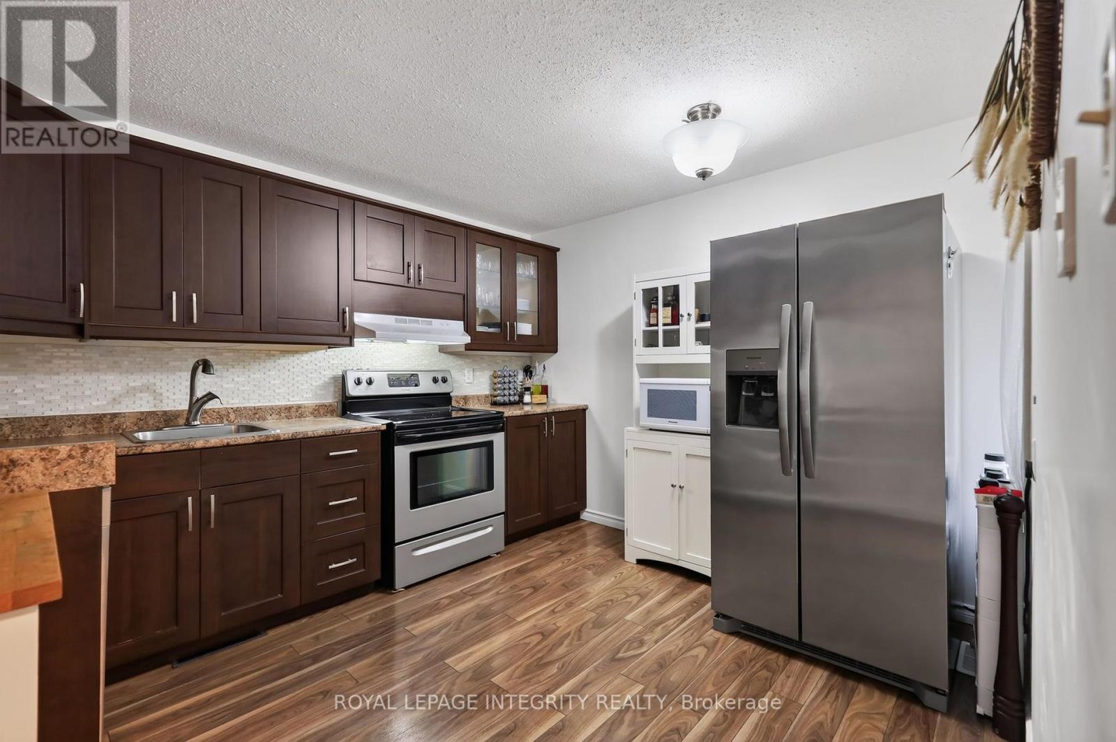 1723 Lafrance Drive, Ottawa, Ontario K1E 2H1 - Photo 5 - X13698964