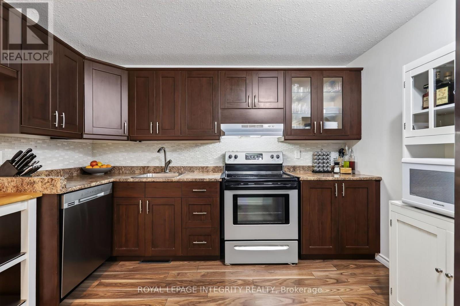 1723 Lafrance Drive, Ottawa, Ontario K1E 2H1 - Photo 6 - X13698964