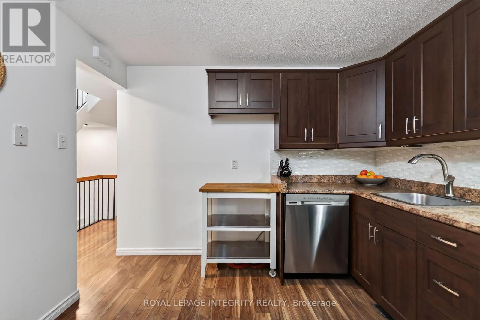 1723 Lafrance Drive, Ottawa, Ontario K1E 2H1 - Photo 7 - X13698964