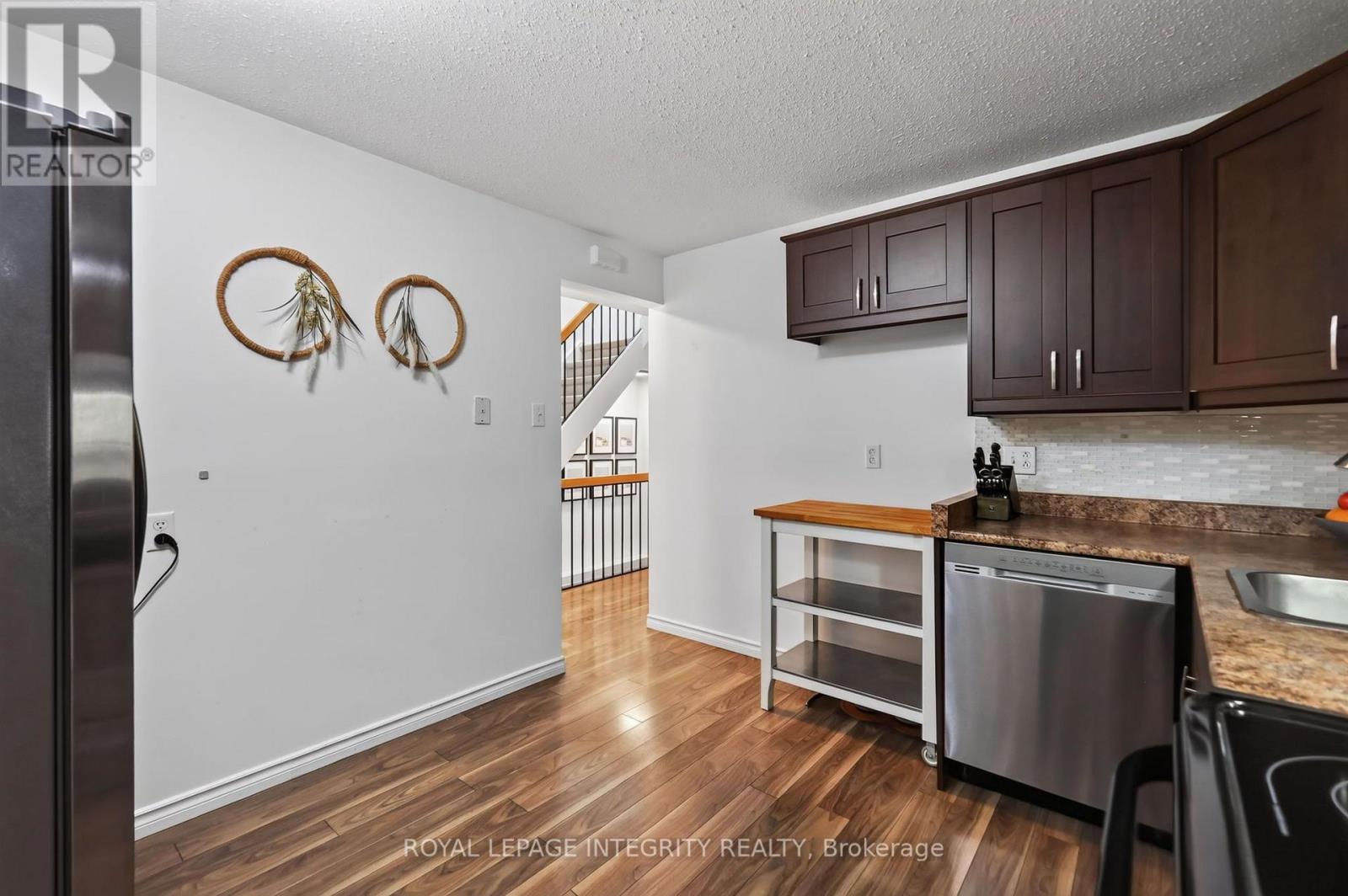 1723 Lafrance Drive, Ottawa, Ontario K1E 2H1 - Photo 8 - X13698964