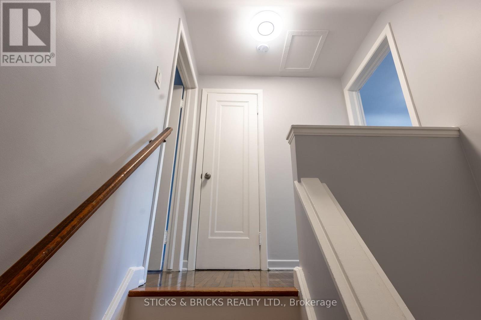 6088 Dorchester Road, Niagara Falls, Ontario  L2G 5T2 - Photo 19 - X13698948