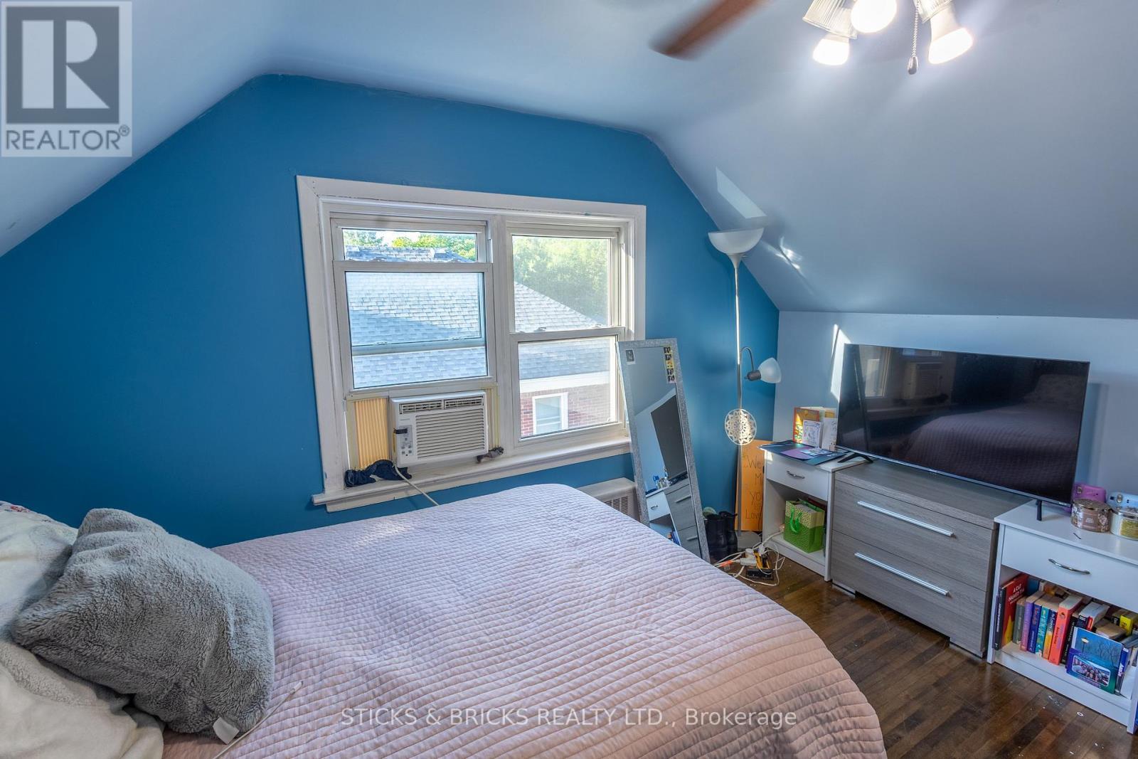 6088 Dorchester Road, Niagara Falls, Ontario  L2G 5T2 - Photo 21 - X13698948
