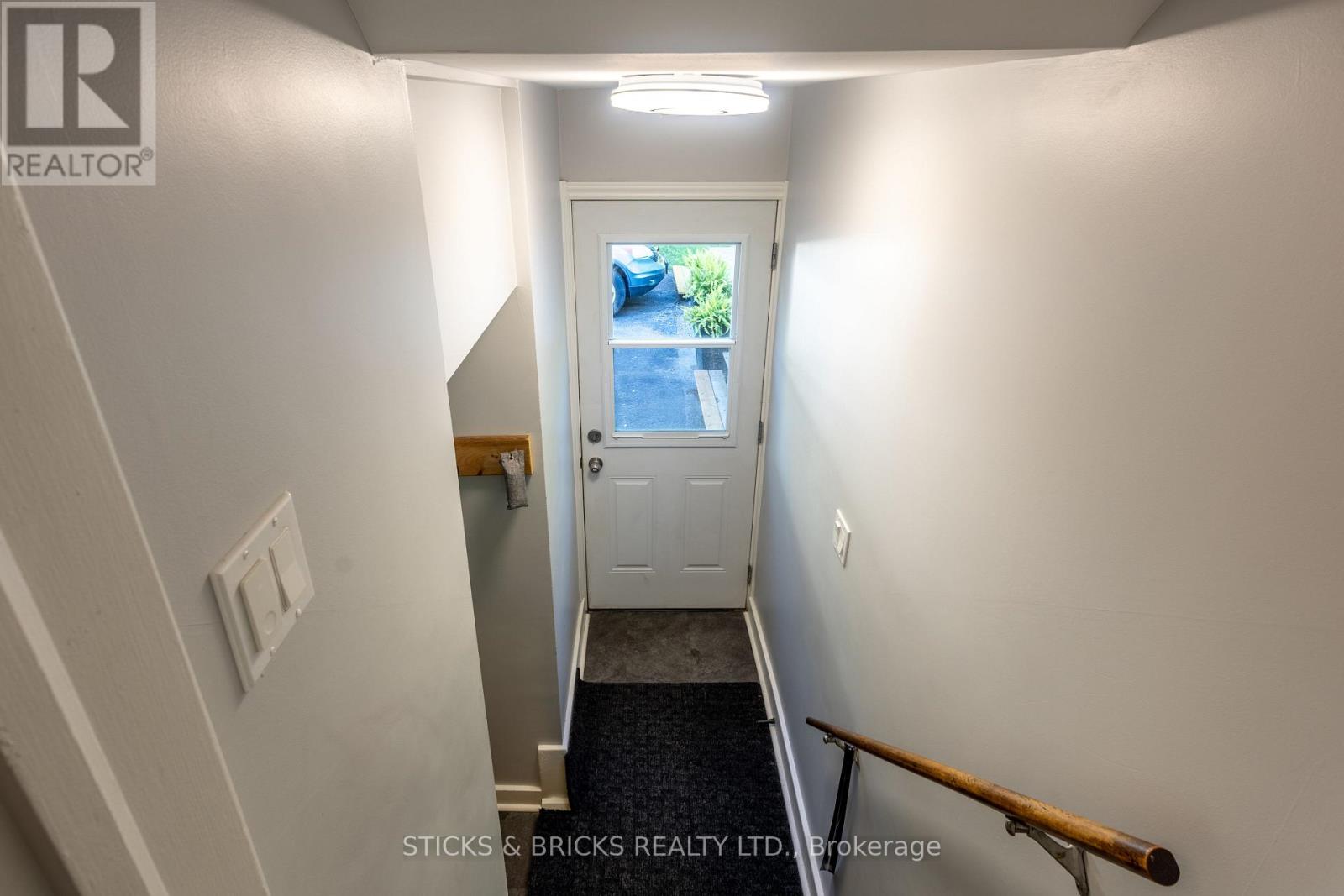 6088 Dorchester Road, Niagara Falls, Ontario  L2G 5T2 - Photo 24 - X13698948