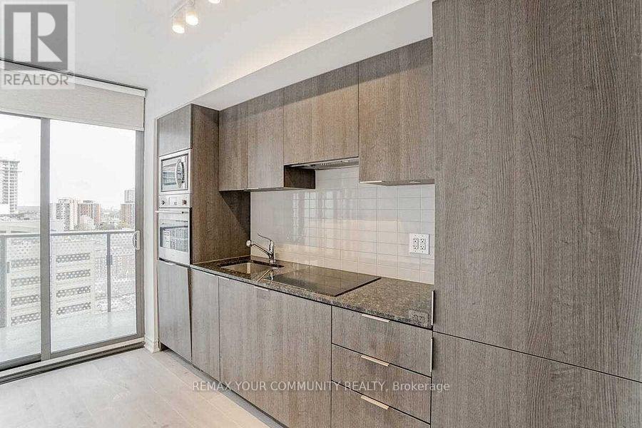 1212 - 11 Wellesley Street W, Toronto, Ontario  M4Y 0G4 - Photo 11 - C13698912