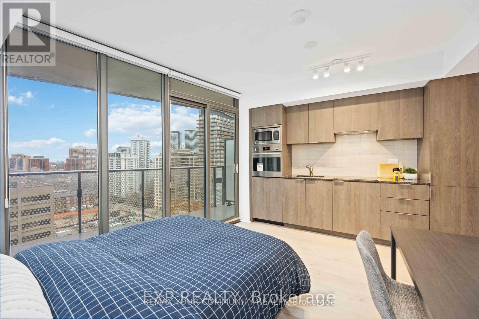 1212 - 11 Wellesley Street W, Toronto, Ontario  M4Y 0G4 - Photo 17 - C13698912