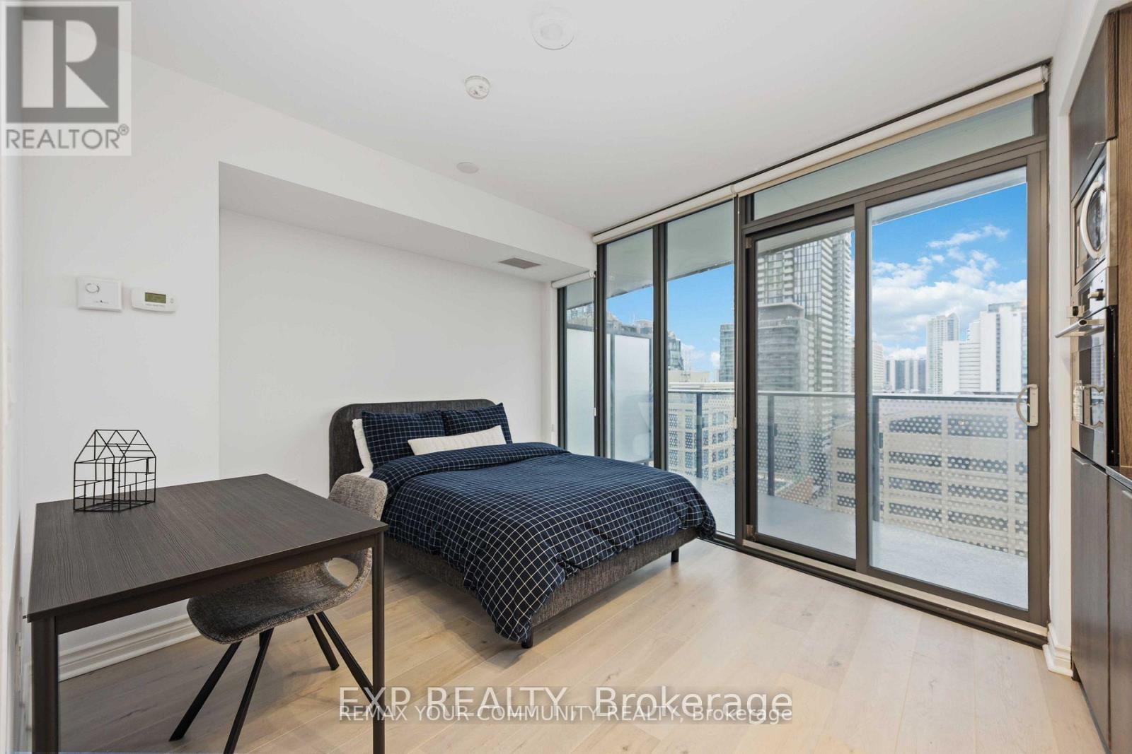 1212 - 11 Wellesley Street W, Toronto, Ontario  M4Y 0G4 - Photo 19 - C13698912