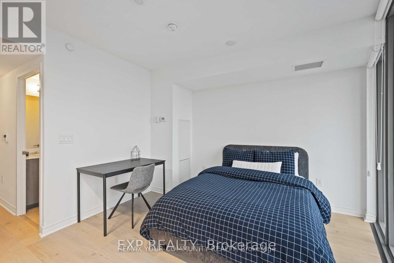 1212 - 11 Wellesley Street W, Toronto, Ontario  M4Y 0G4 - Photo 21 - C13698912