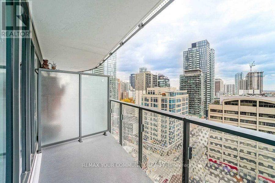 1212 - 11 Wellesley Street W, Toronto, Ontario  M4Y 0G4 - Photo 28 - C13698912