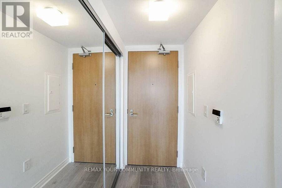 1212 - 11 Wellesley Street W, Toronto, Ontario  M4Y 0G4 - Photo 6 - C13698912