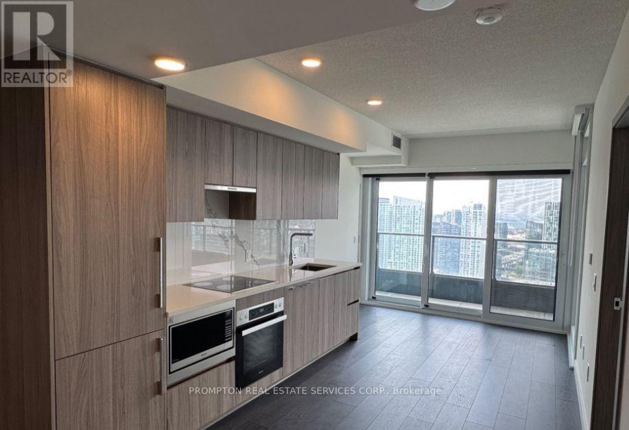 3915 - 3 Concord Cityplace Way, Toronto, Ontario  M5V 0X4 - Photo 5 - C13698972