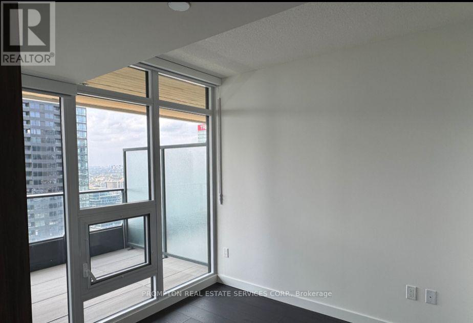 3915 - 3 Concord Cityplace Way, Toronto, Ontario  M5V 0X4 - Photo 9 - C13698972