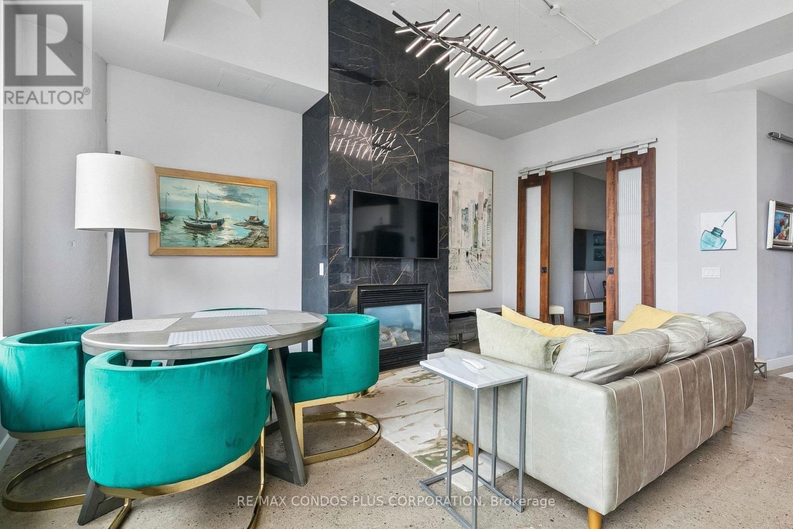647 - 155 Dalhousie Street, Toronto, Ontario  M5B 2P7 - Photo 2 - C13698978