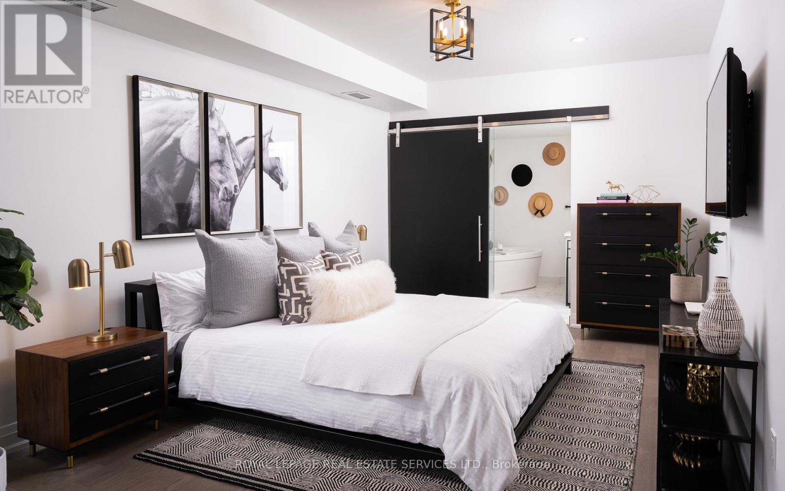 2 - 169 Jones Avenue, Toronto, Ontario  M4M 3A2 - Photo 24 - E13698916