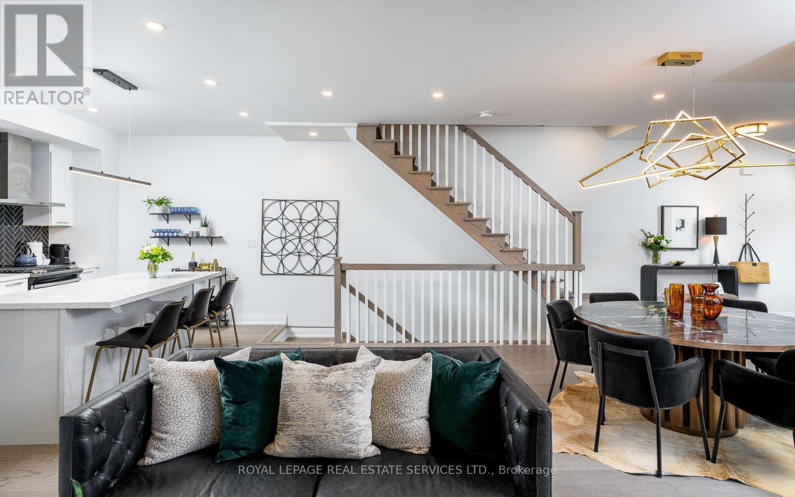 2 - 169 Jones Avenue, Toronto, Ontario  M4M 3A2 - Photo 9 - E13698916
