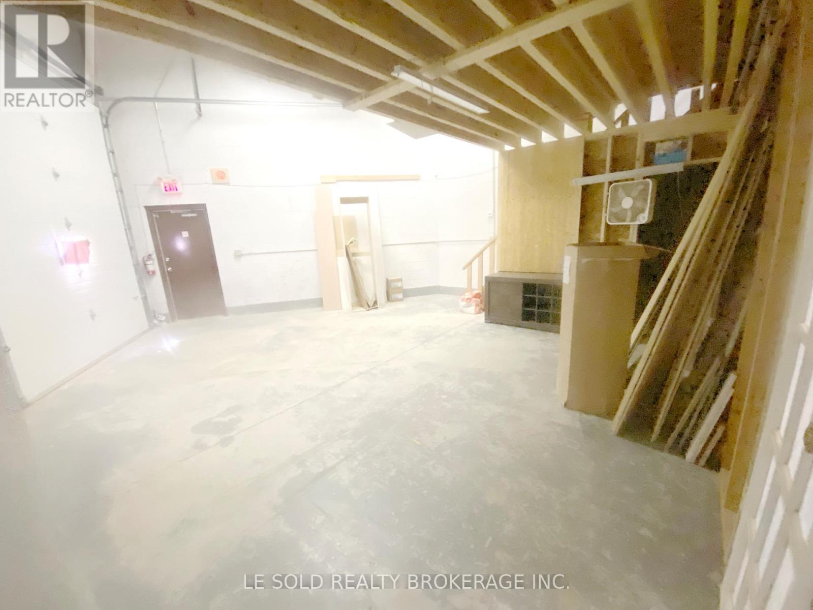 Unit 4 - F & Warehouse - 117 Ringwood Drive, Whitchurch-Stouffville, Ontario  L4A 8C1 - Photo 12 - N13698886