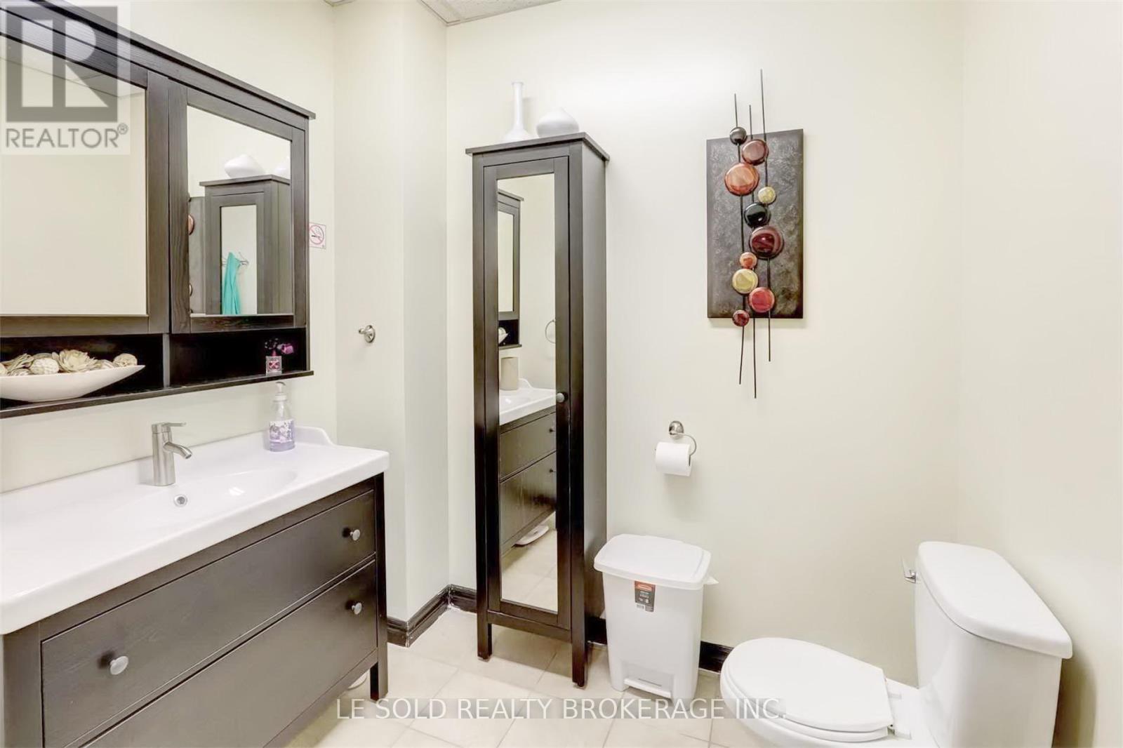 Unit 4 - F & Warehouse - 117 Ringwood Drive, Whitchurch-Stouffville, Ontario  L4A 8C1 - Photo 8 - N13698886