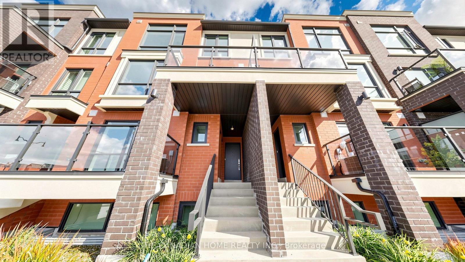 18 - 35 Romilly Avenue, Brampton, Ontario  L7A 5L8 - Photo 2 - W13698890