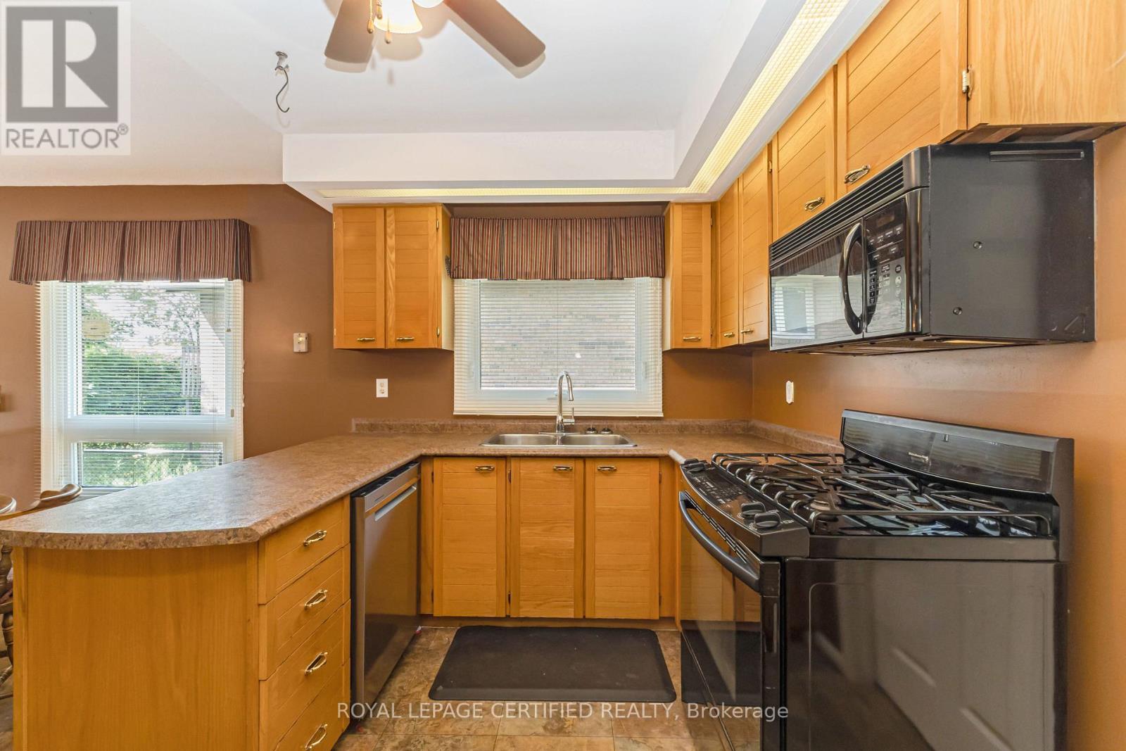 14 Broomfield Court, Brampton, Ontario  L6Z 1T5 - Photo 14 - W13698926