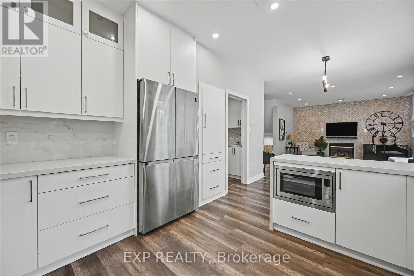 2376 Oakhaven Drive, Oakville, Ontario  L6M 4A4 - Photo 16 - W13698930