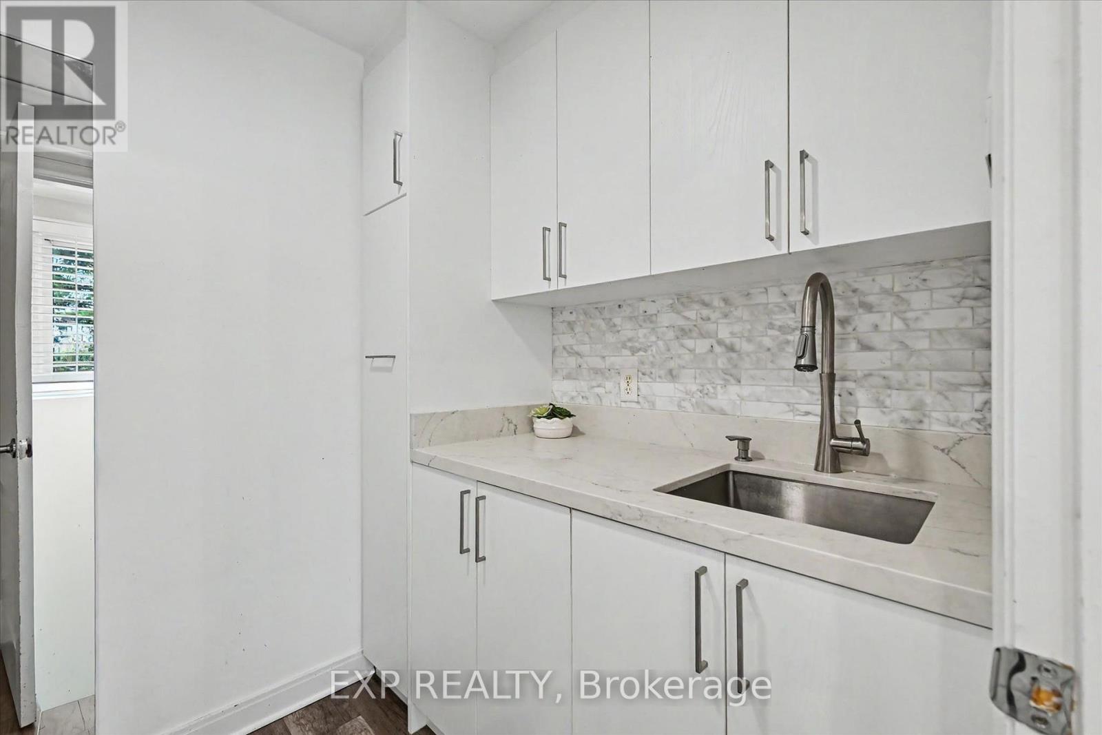 2376 Oakhaven Drive, Oakville, Ontario  L6M 4A4 - Photo 18 - W13698930