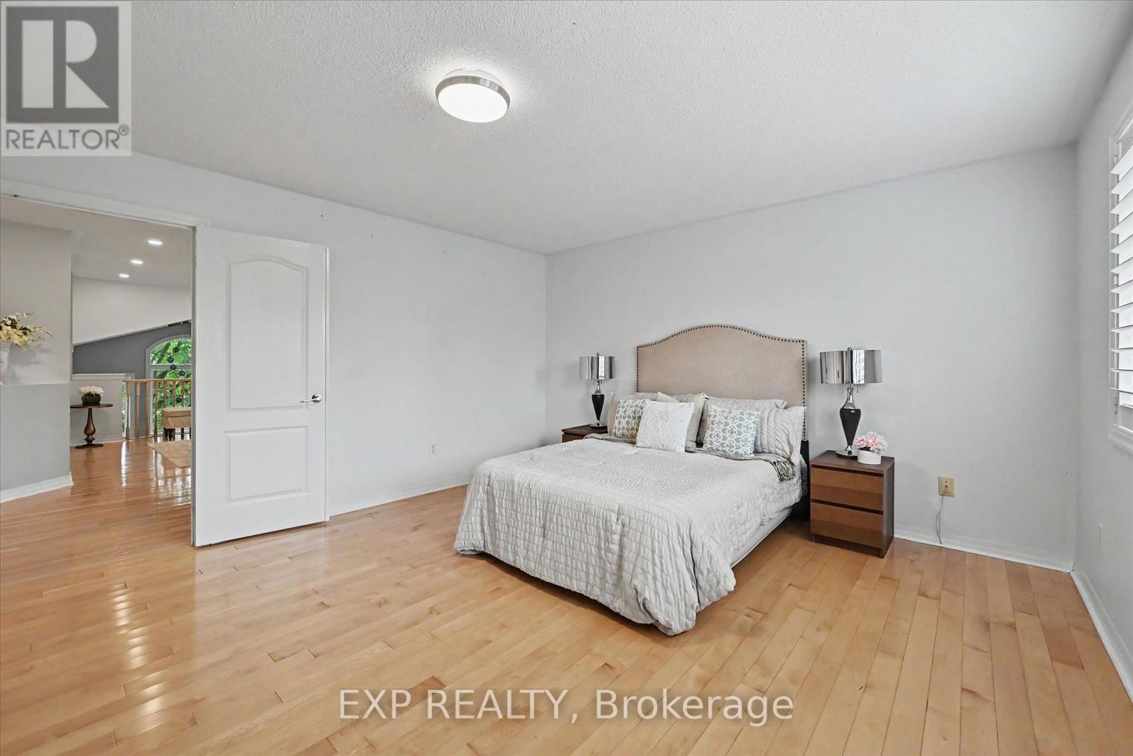2376 Oakhaven Drive, Oakville, Ontario  L6M 4A4 - Photo 24 - W13698930