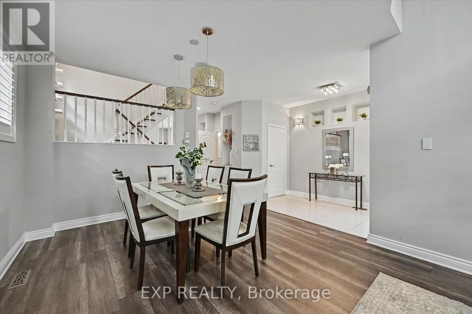 2376 Oakhaven Drive, Oakville, Ontario  L6M 4A4 - Photo 6 - W13698930