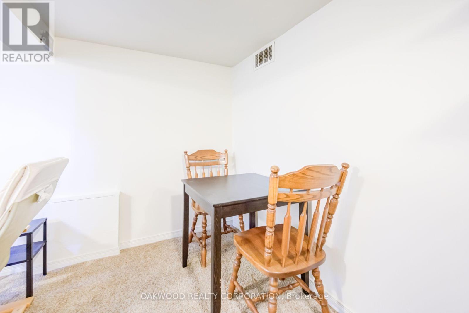 2449 St Clair Avenue W, Toronto, Ontario  M6N 1K9 - Photo 12 - W13698960