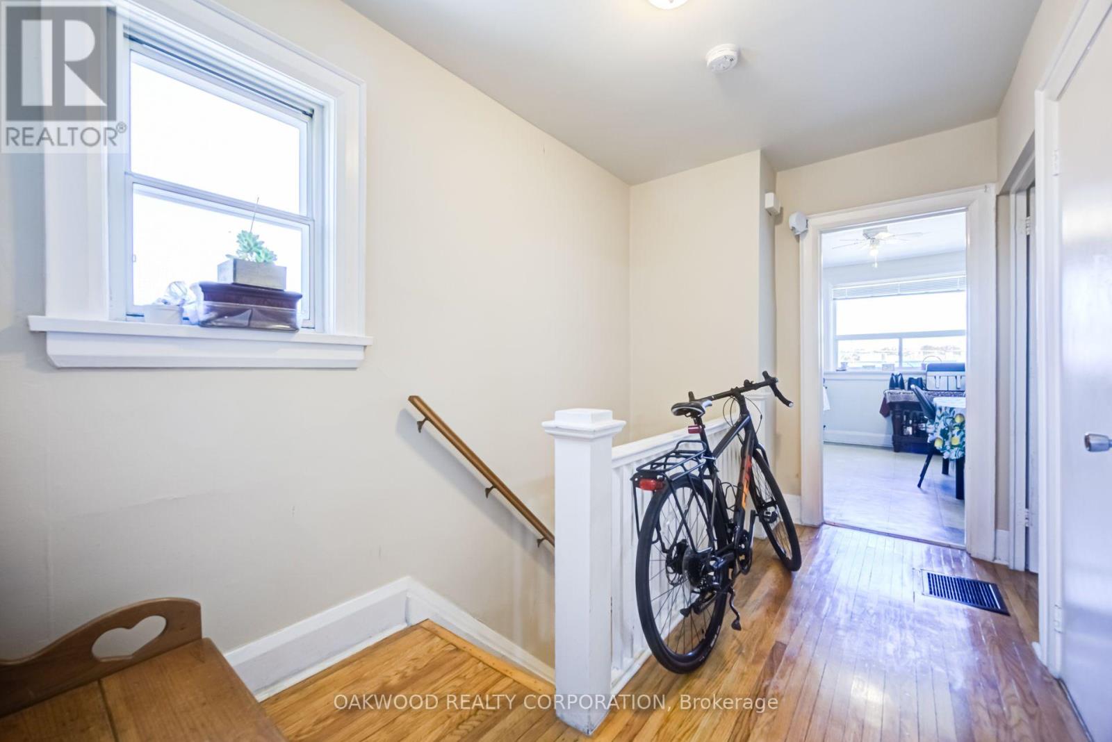 2449 St Clair Avenue W, Toronto, Ontario  M6N 1K9 - Photo 20 - W13698960