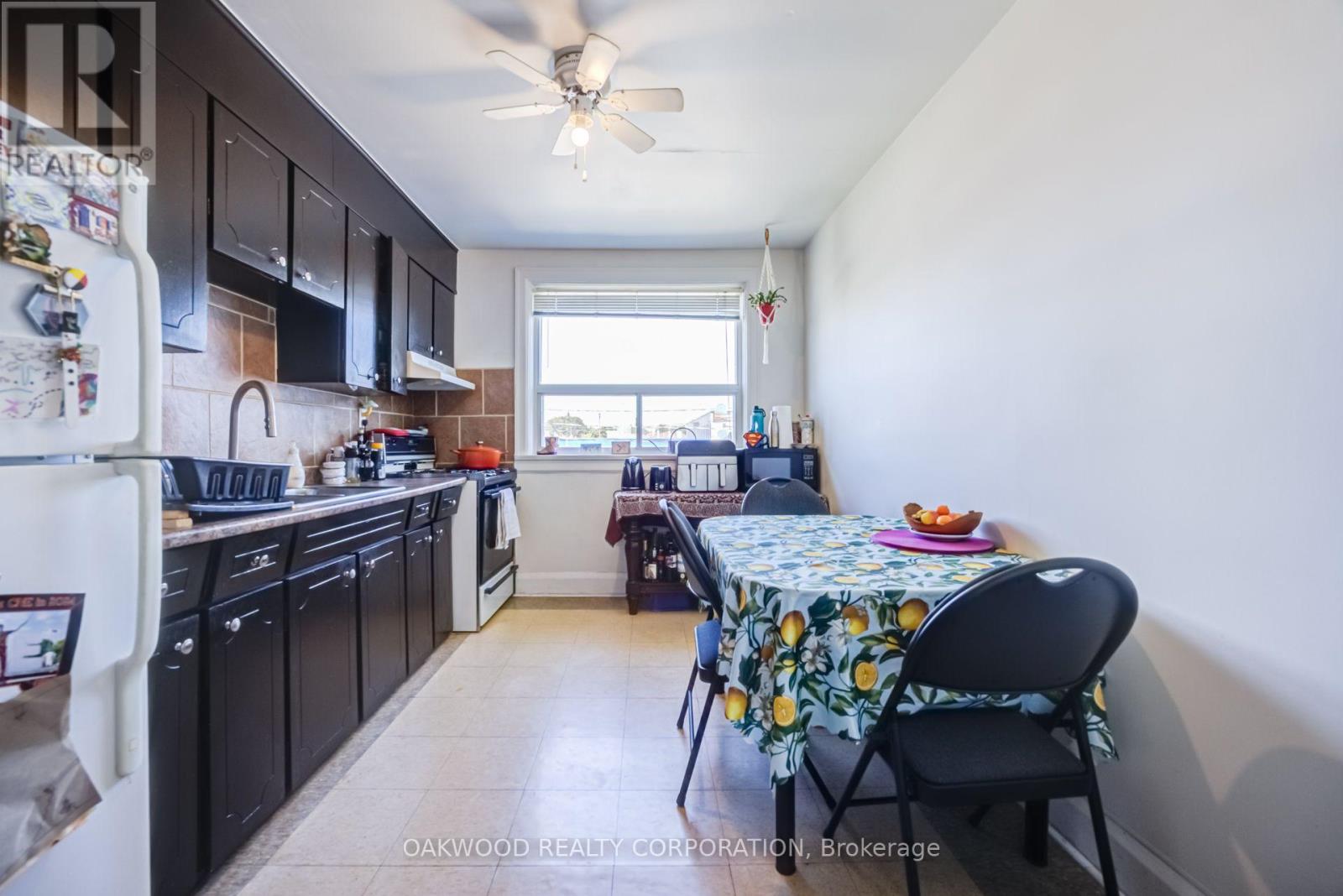 2449 St Clair Avenue W, Toronto, Ontario  M6N 1K9 - Photo 22 - W13698960