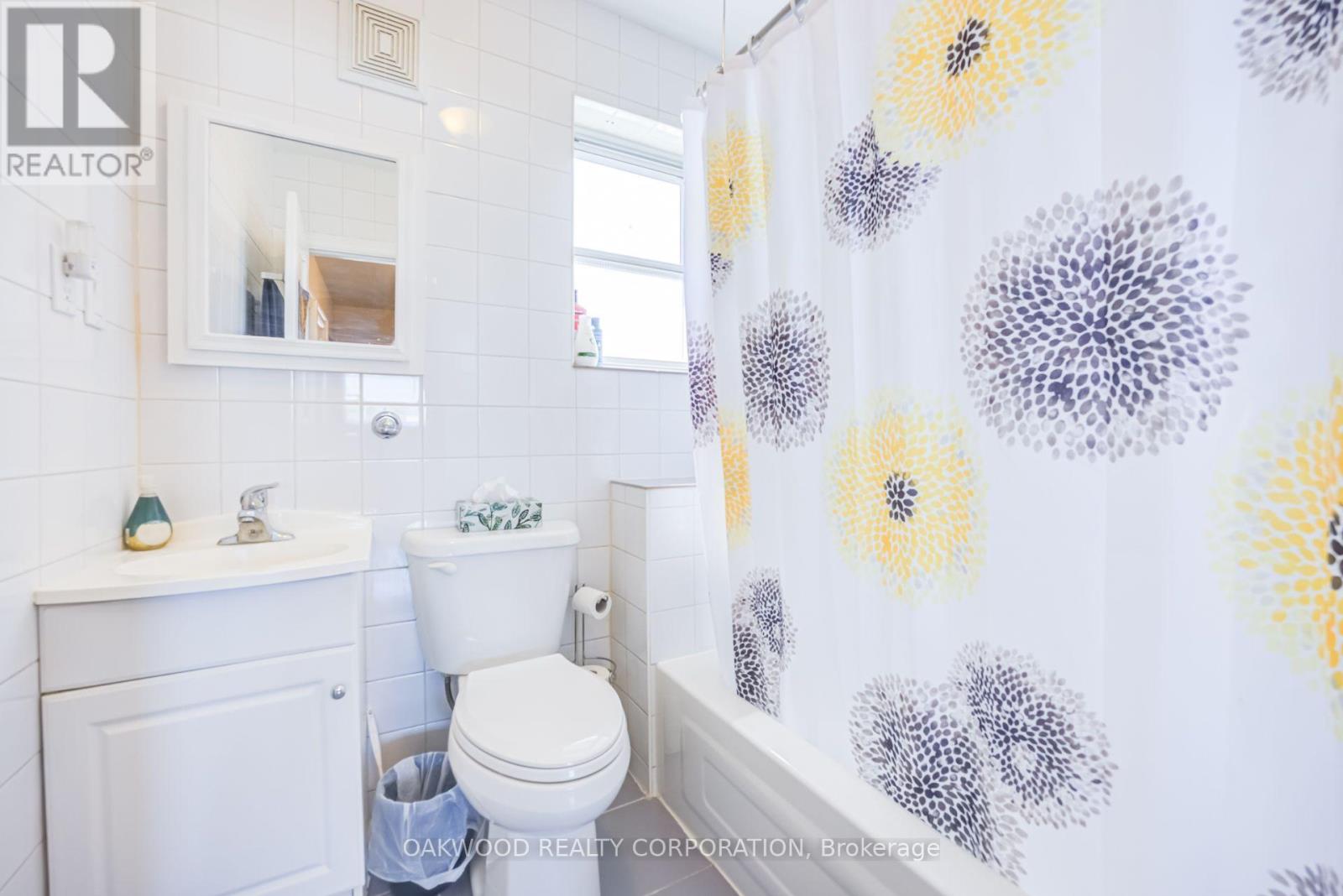 2449 St Clair Avenue W, Toronto, Ontario  M6N 1K9 - Photo 32 - W13698960