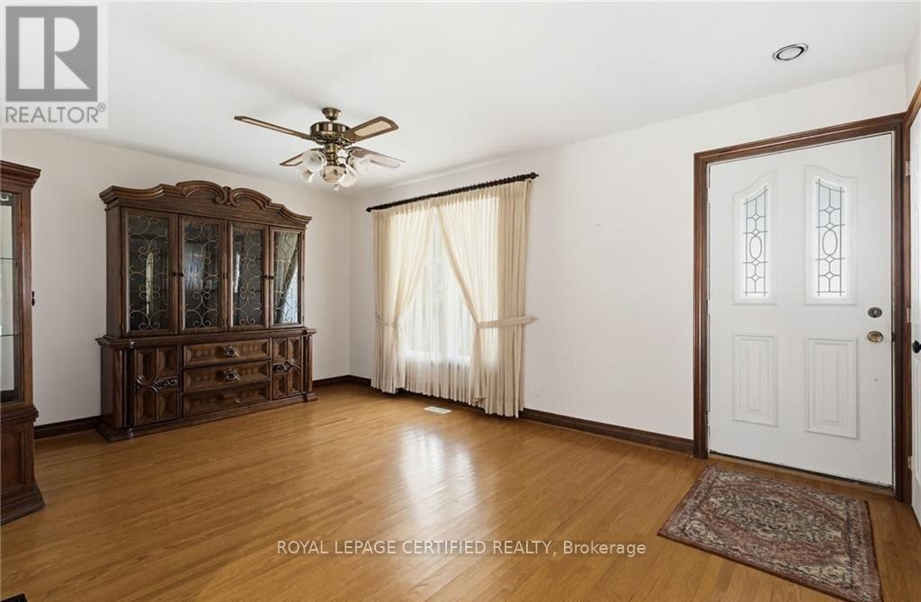 84 Homeside Avenue, Hamilton, Ontario  L8G 3H1 - Photo 2 - X13698706