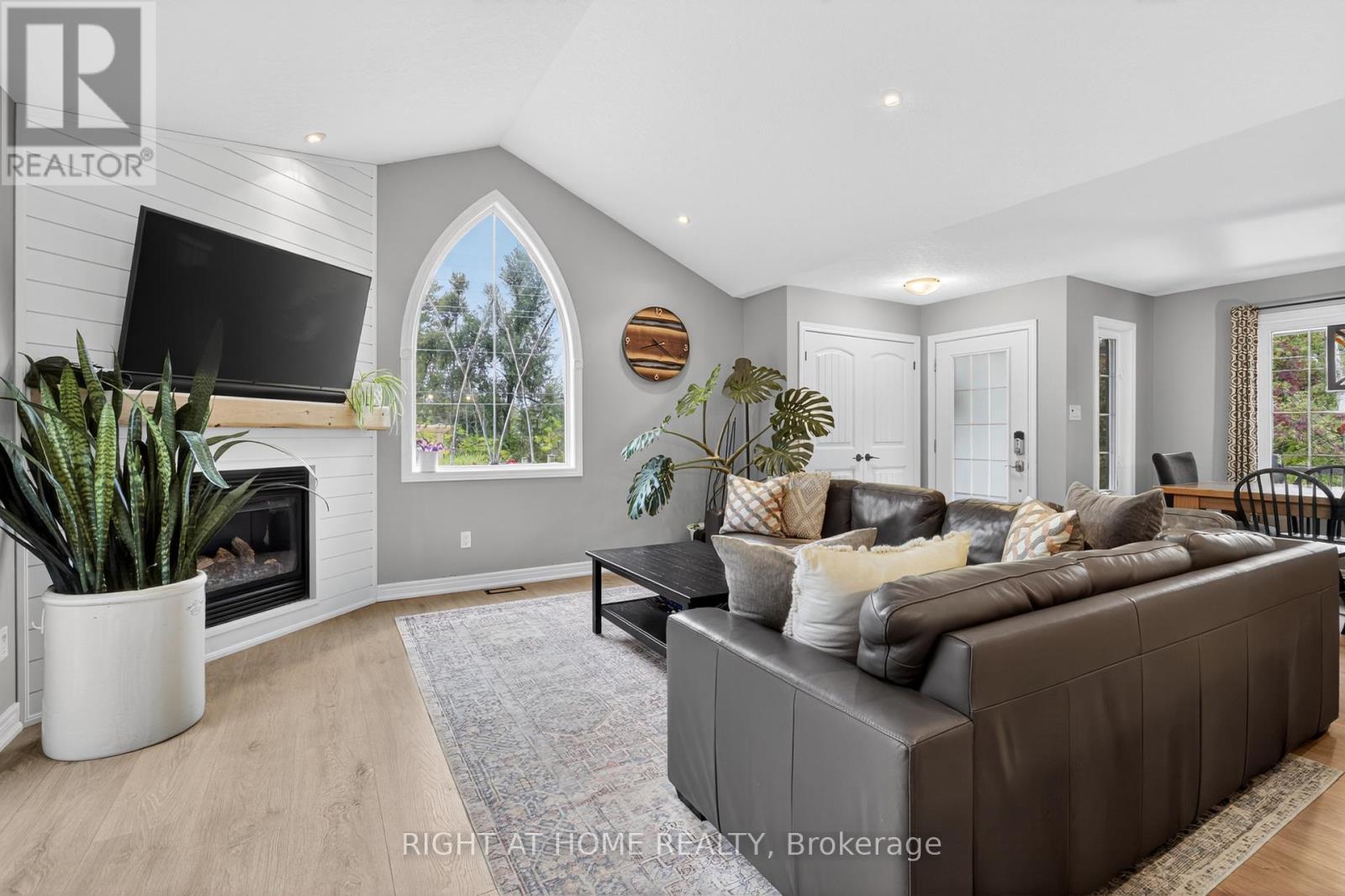 3005 Mason Drive, Innisfil, Ontario  L9S 2J8 - Photo 4 - N13698974
