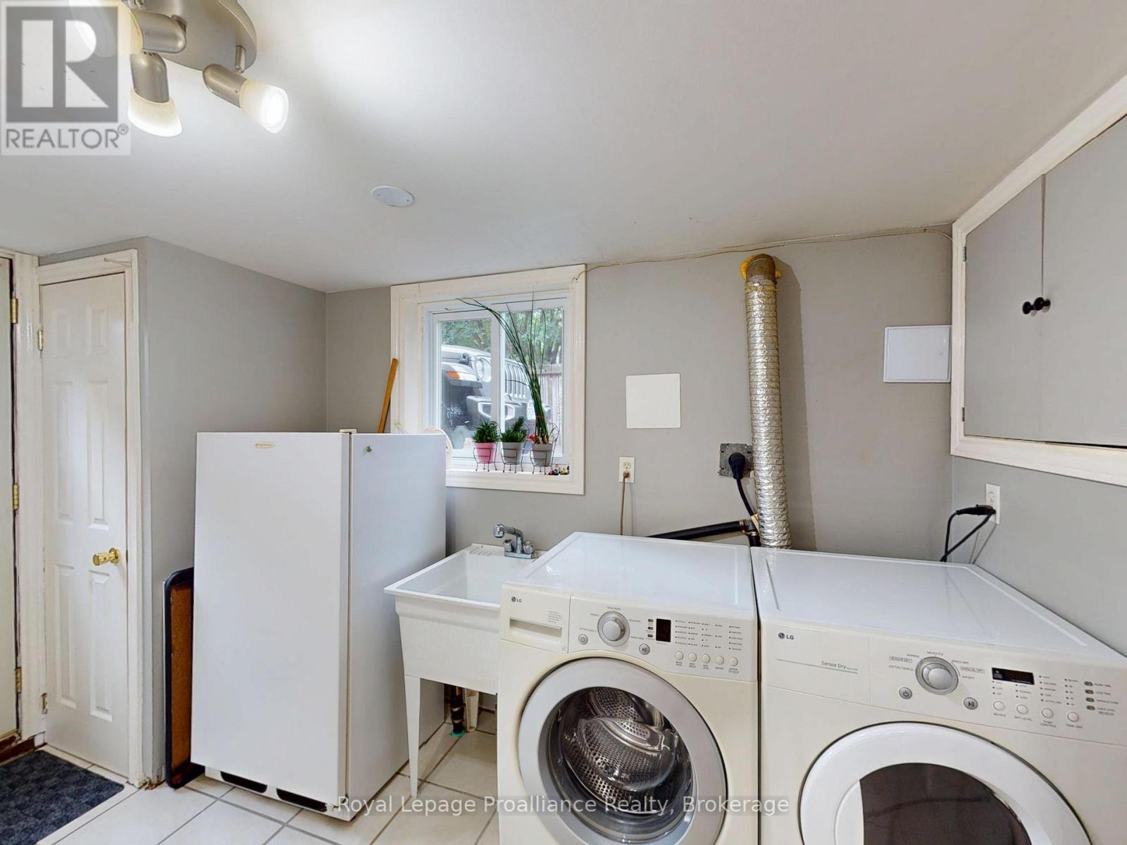 32 Glen Road, Belleville, Ontario  K8P 4G1 - Photo 23 - X13695056