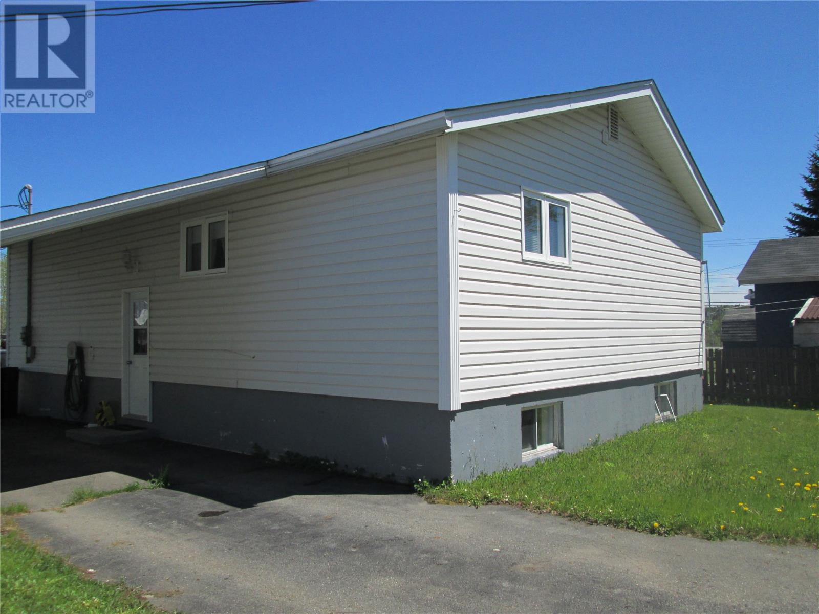 2 Rewa Avenue, Bishop's Falls — photo 5