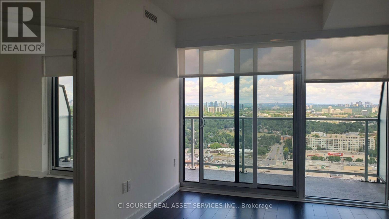 2206 - 50 O'neill Road, Toronto, Ontario  M3C 0R1 - Photo 4 - C13698996
