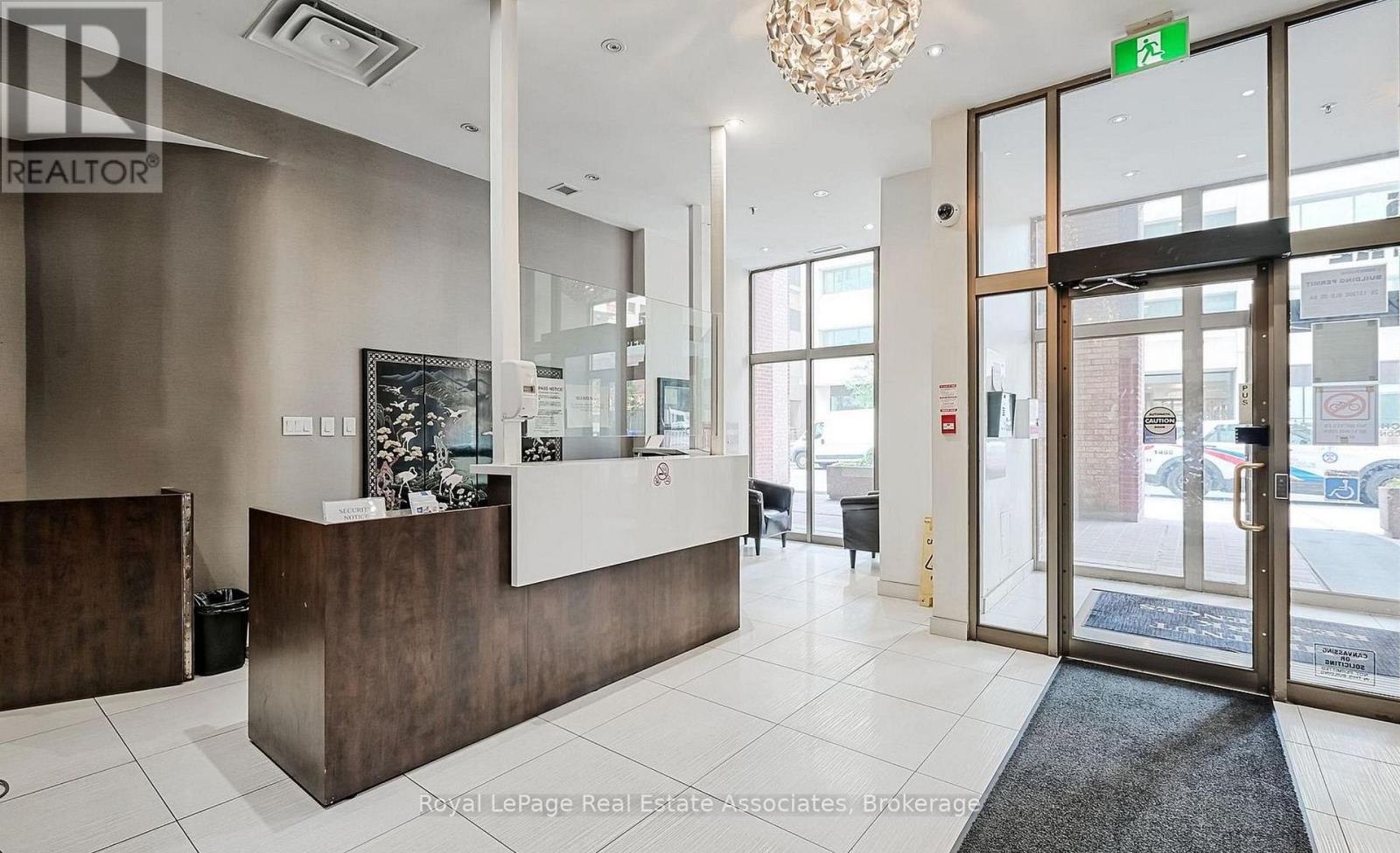 1805 - 55 Centre Avenue, Toronto, Ontario  M5G 1R4 - Photo 3 - C13699032