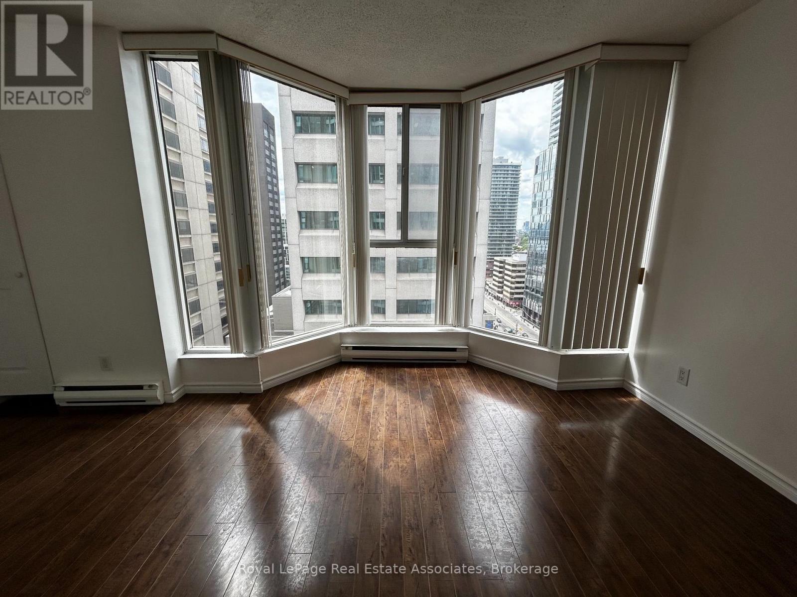 1805 - 55 Centre Avenue, Toronto, Ontario  M5G 1R4 - Photo 7 - C13699032