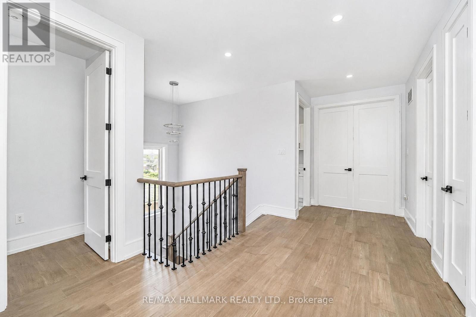 27 Sundridge Drive, Toronto, Ontario  M1L 2J4 - Photo 24 - E13699012