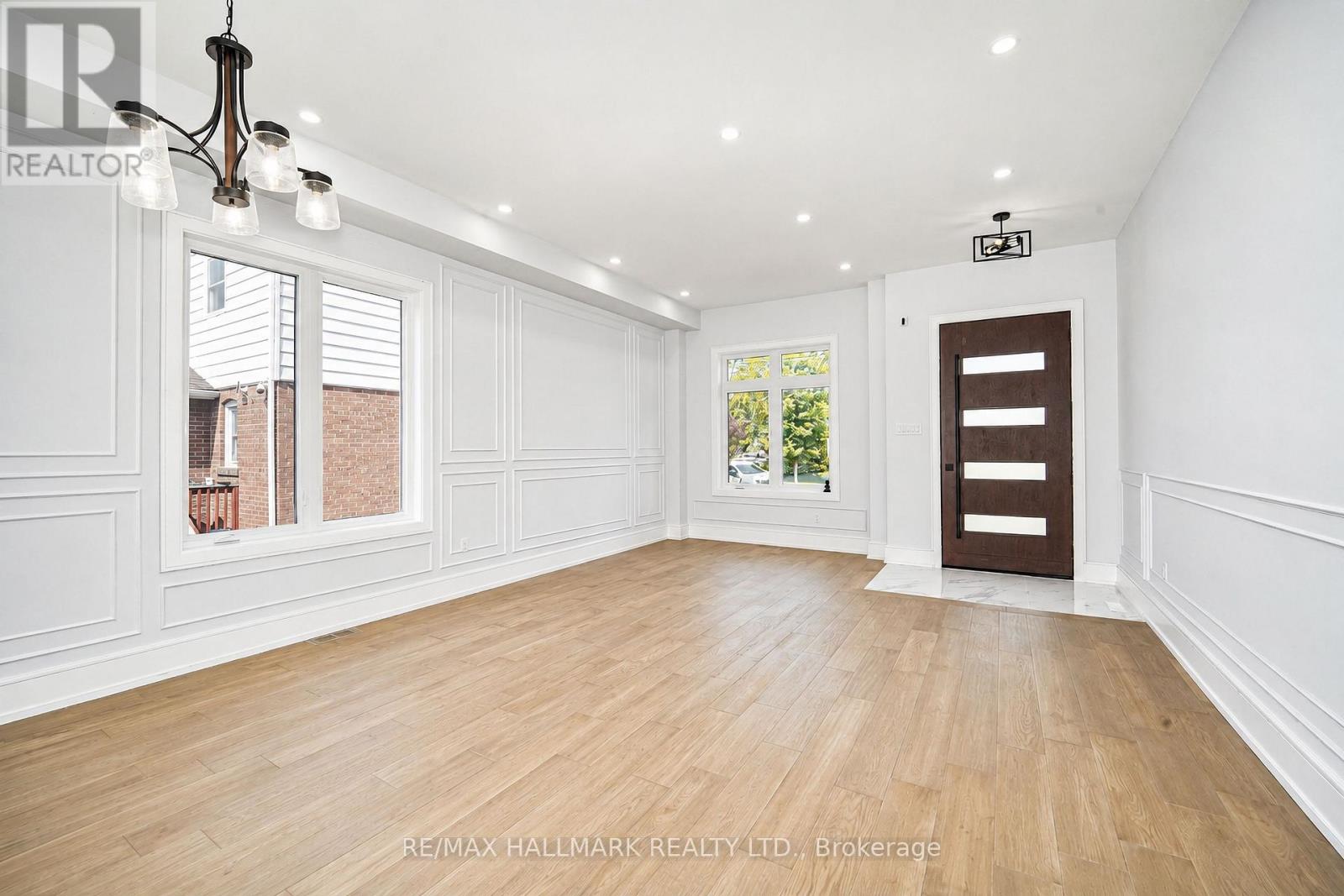 27 Sundridge Drive, Toronto, Ontario  M1L 2J4 - Photo 5 - E13699012